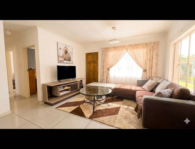2 BEDROOM HOUSE FOR SALE IN PALM SPRINGS
